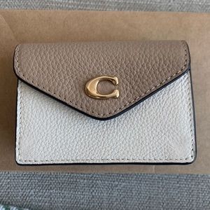 Brand new coach wallet. Never used